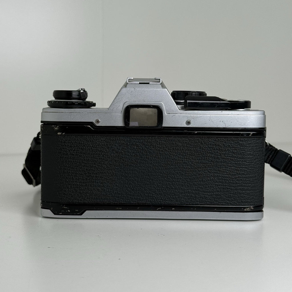 Olympus OM10 35mm Film SLR Camera w/ Olympus 50mm f1.8 Lens