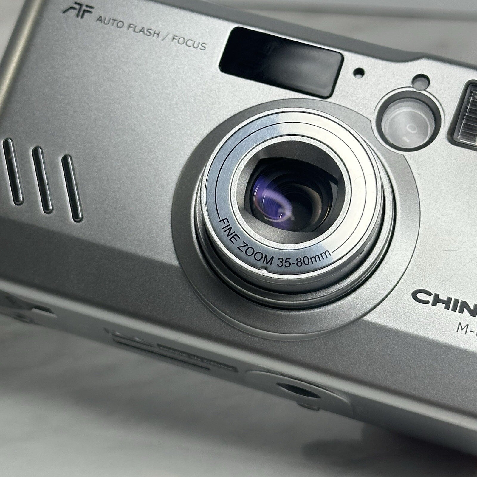 Chinon M-6200 35mm Film Silver Camera