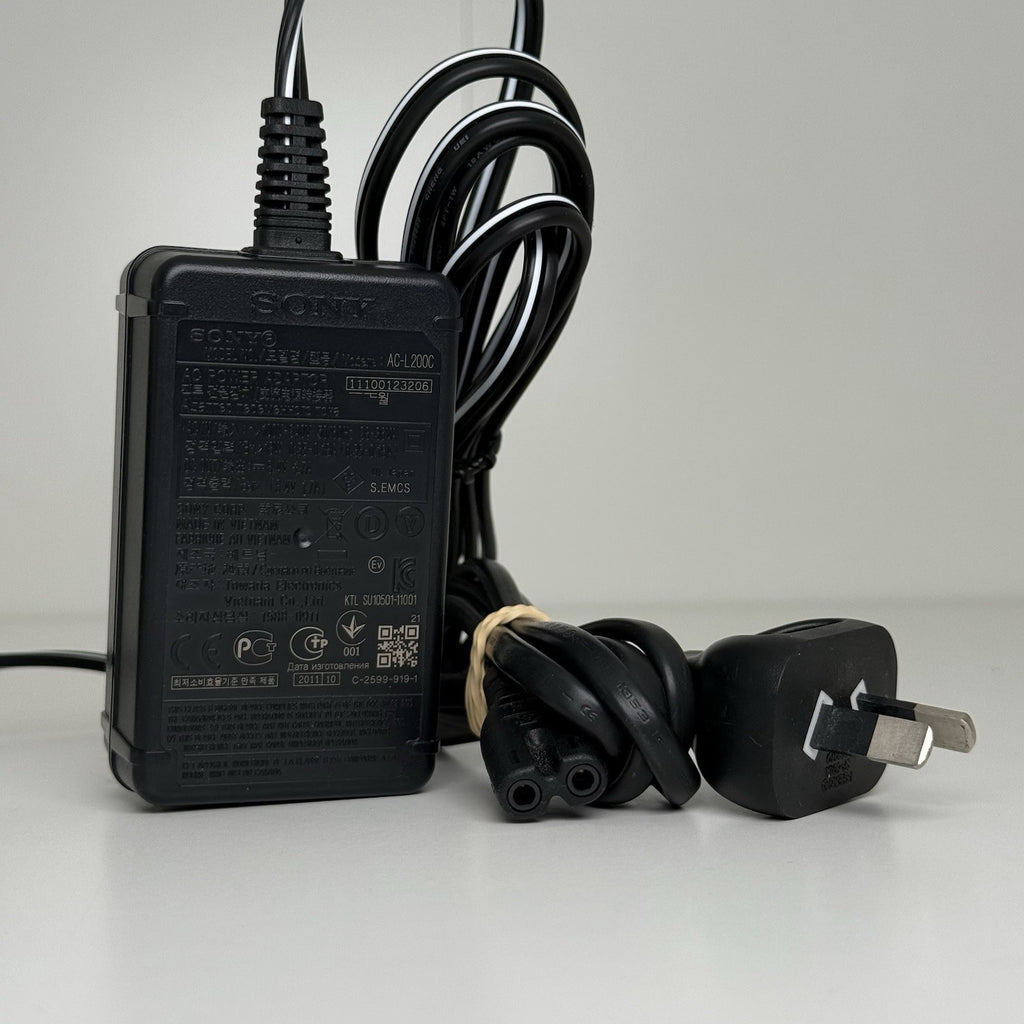 Sony Handycam HDR-CX270E Full HD Pink Camcorder + More