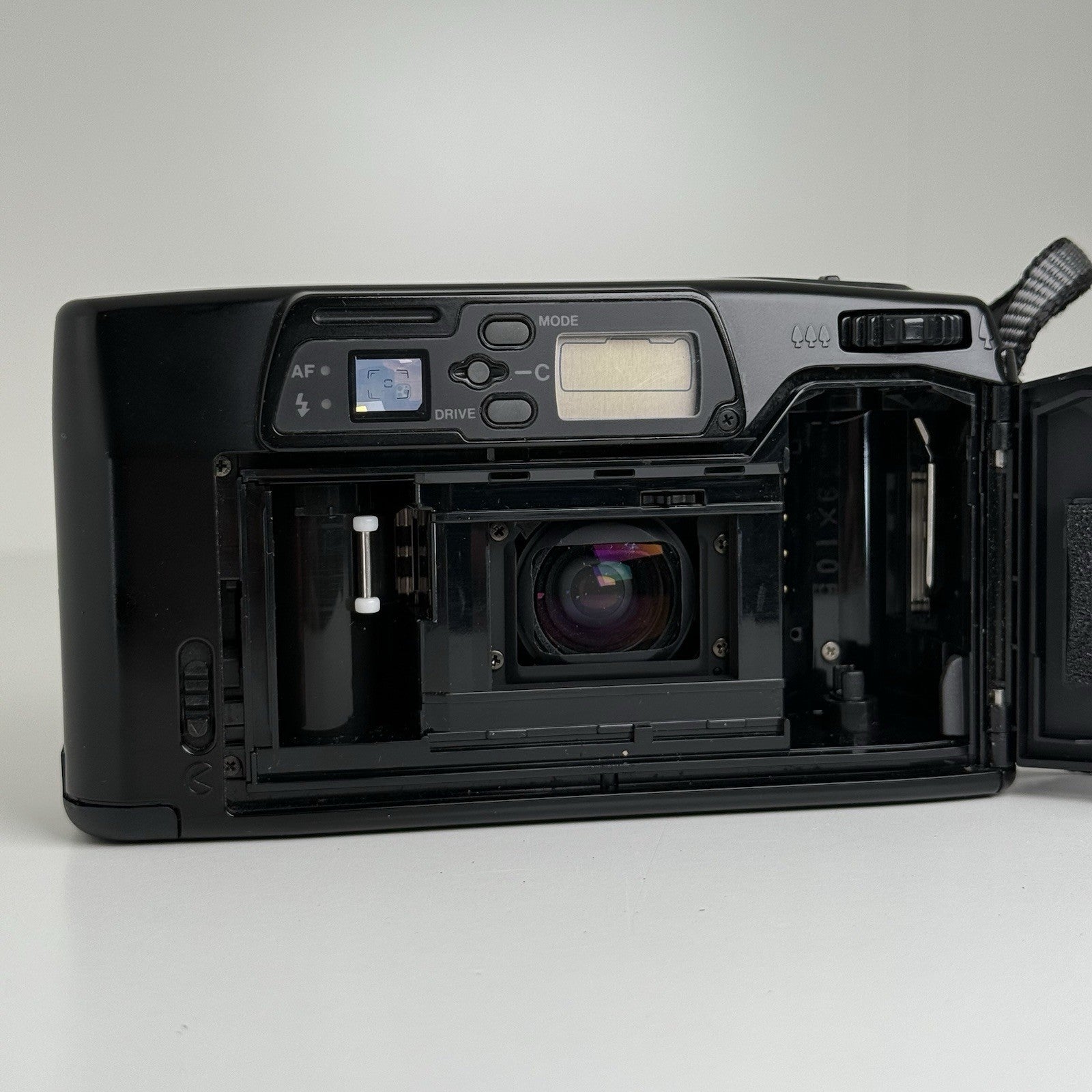 Pentax Zoom 70-X Date Black 35mm Film Camera + Case