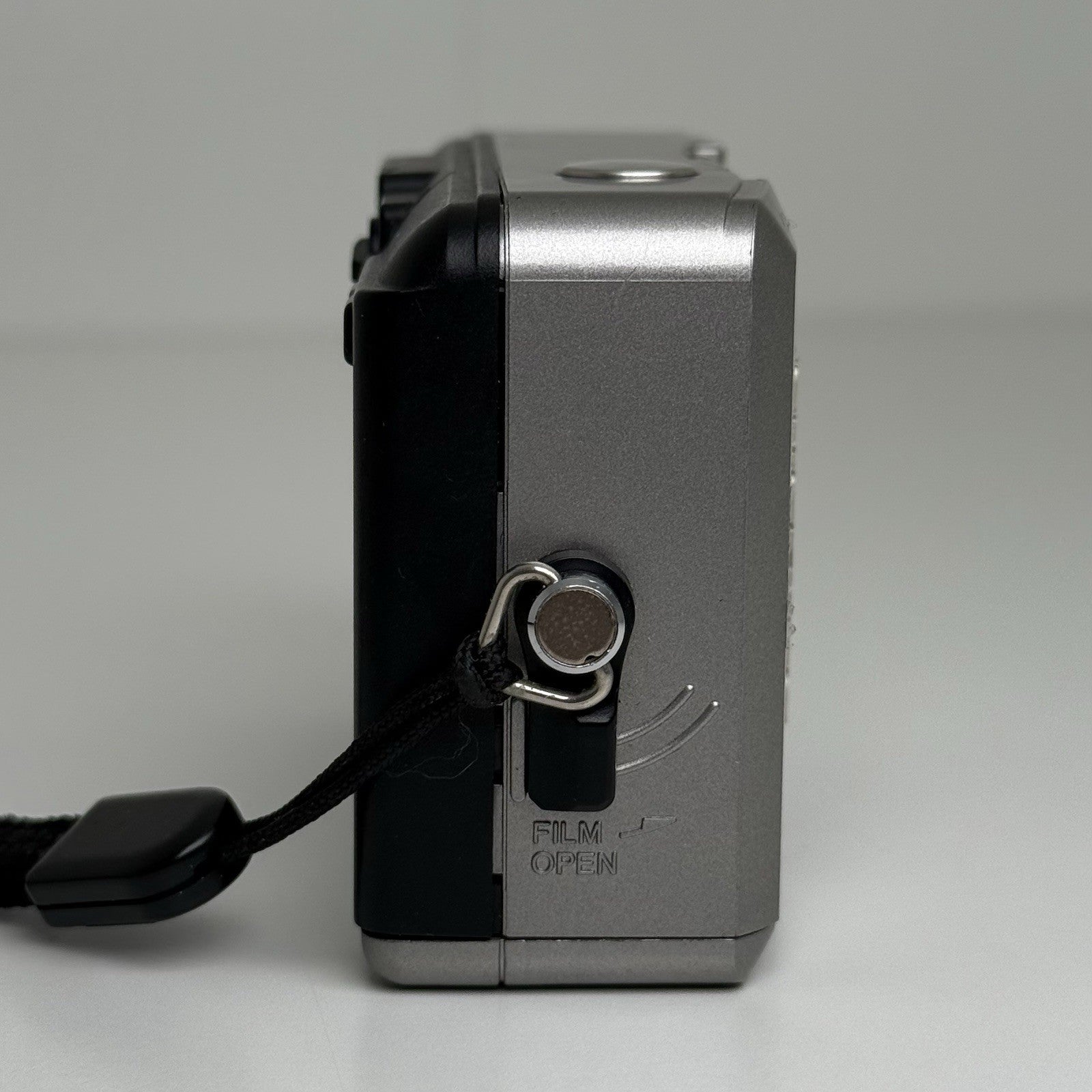 Olympus iZoom 2000 Silver Compact Film Camera