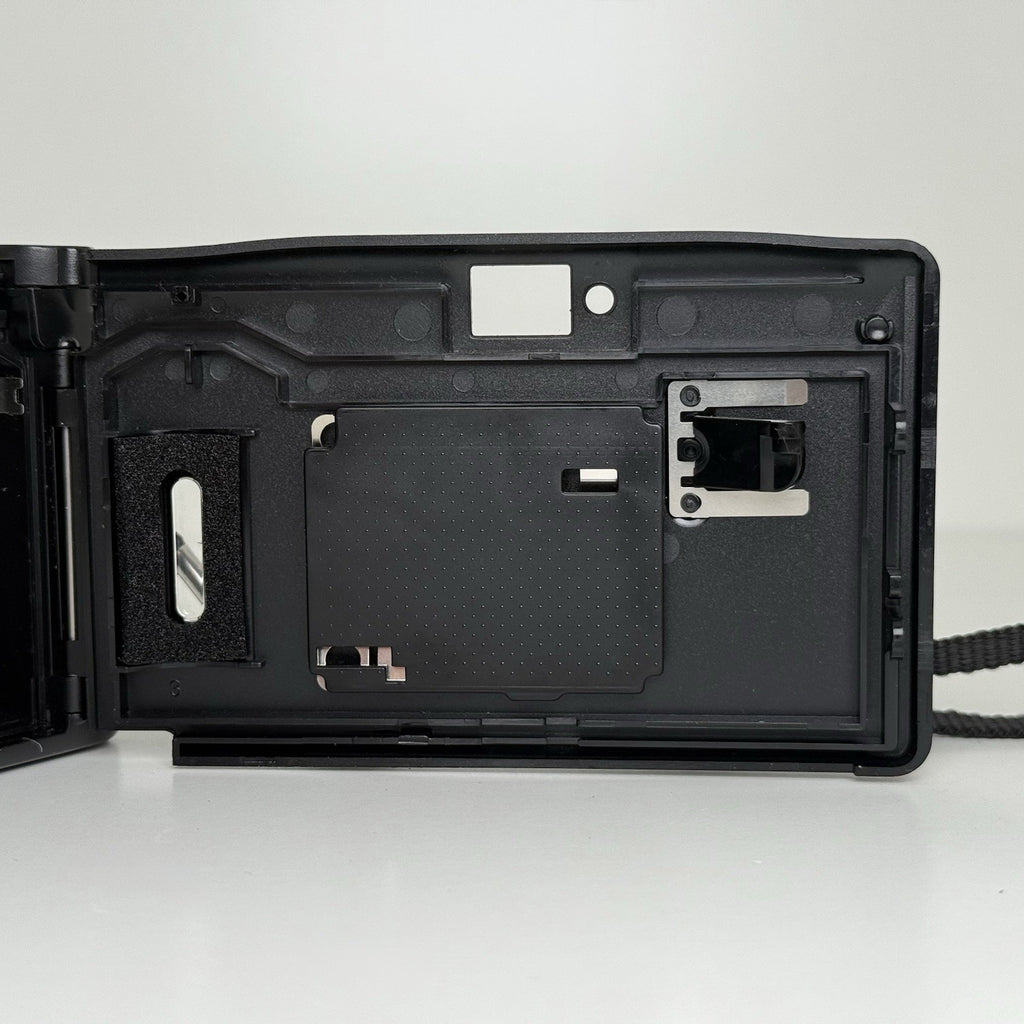 Minolta Riva Zoom AF5 Compact Vintage Black 35mm Film Camera