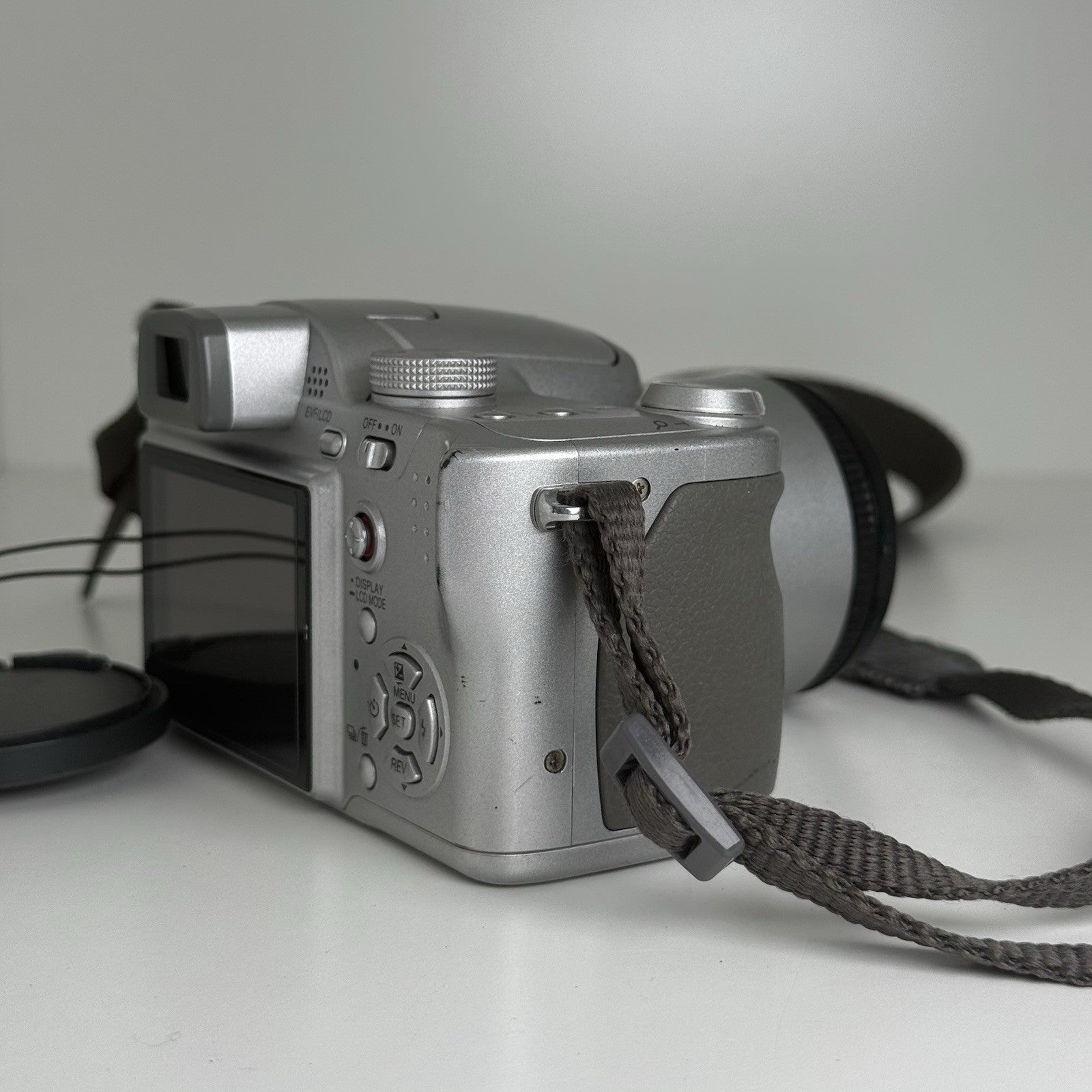 Panasonic Lumix DMC-F27 Silver Compact Digital Camera