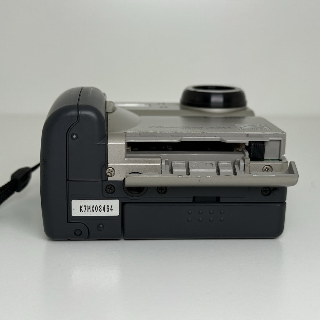 Canon PowerShot 350 Compact Digital Camera FOR PARTS!