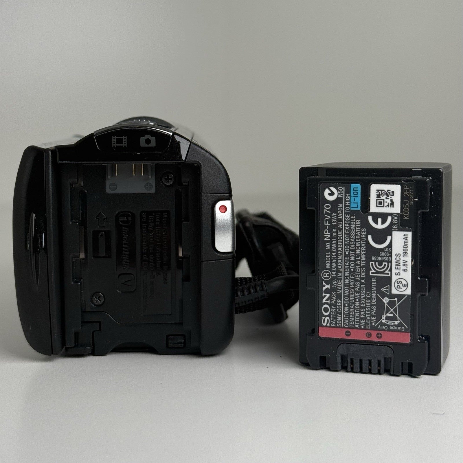 Sony Handycam HDR-CX130E Black Video Camera Camcorder