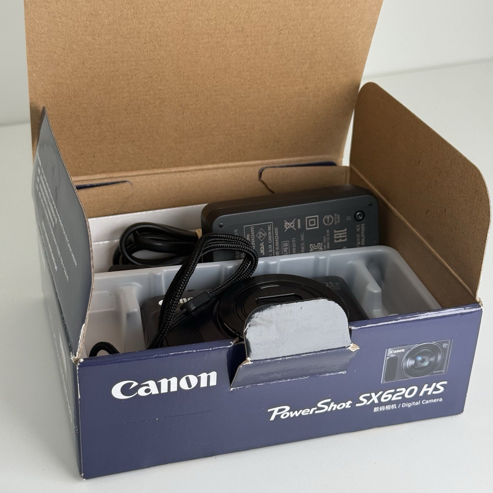 Canon PowerShot SX620 HS Black Compact Digital Camera + Box