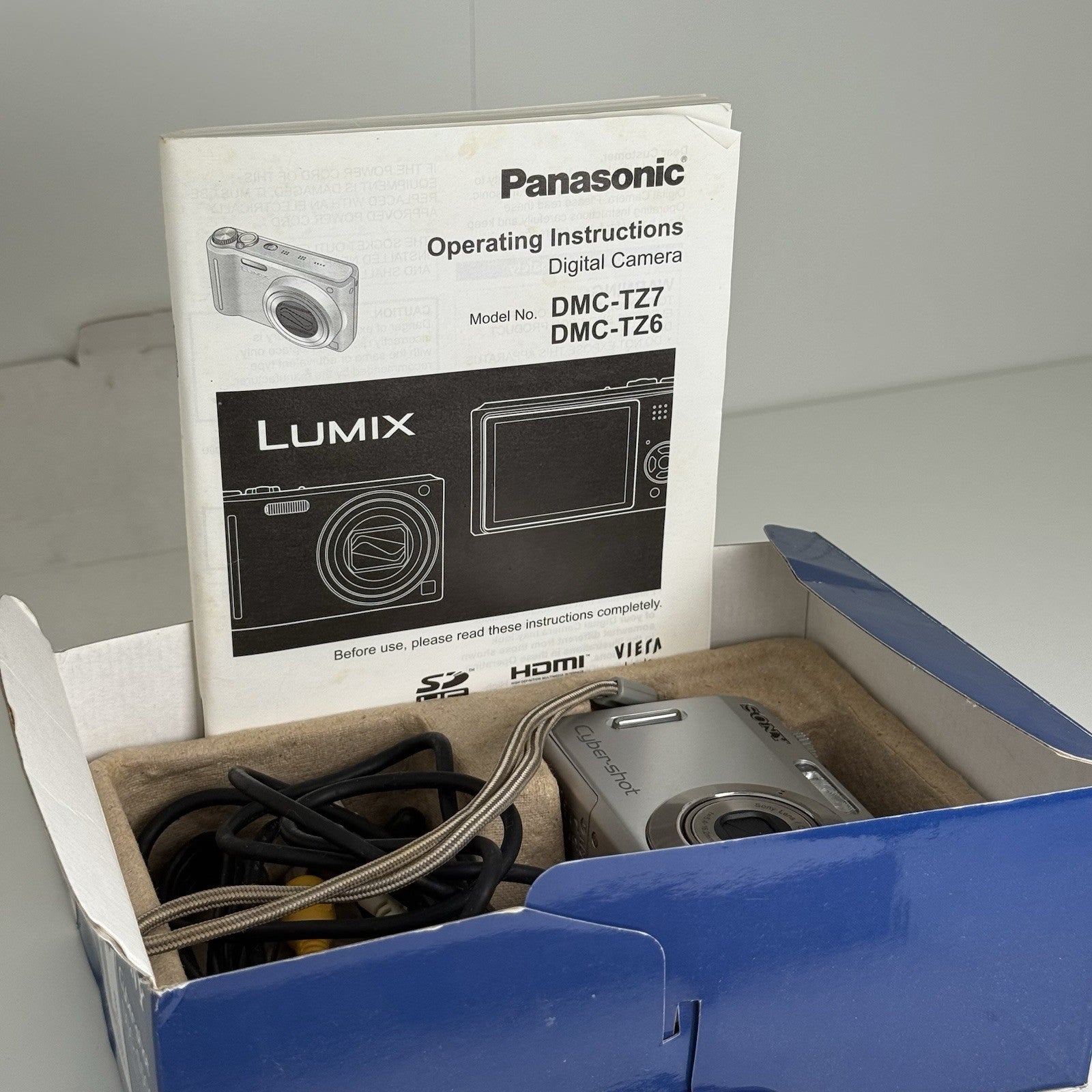 Sony Cybershot DSC-S500 Silver Compact Digital Camera FOR PARTS ONLY!