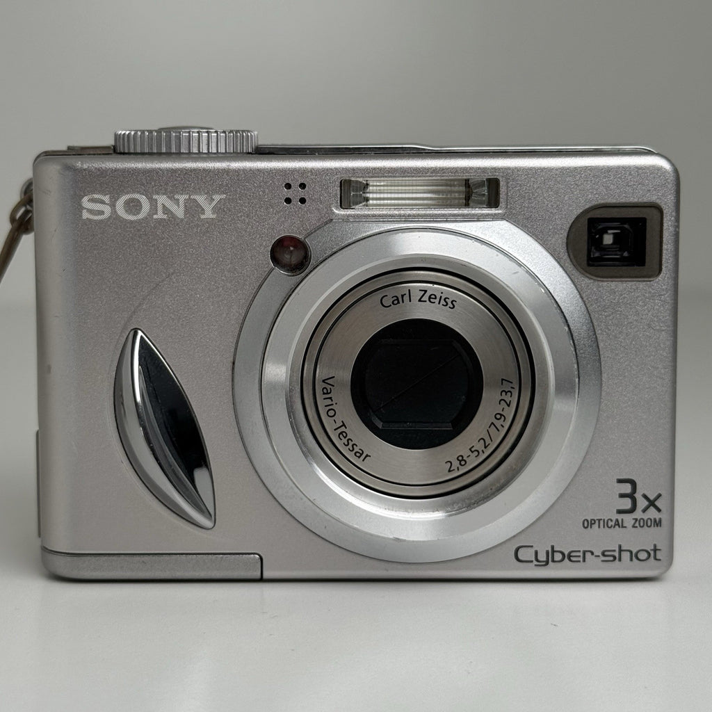 Sony Cybershot DSC-W5 Silver Compact Digital Camera FOR PARTS ONLY!