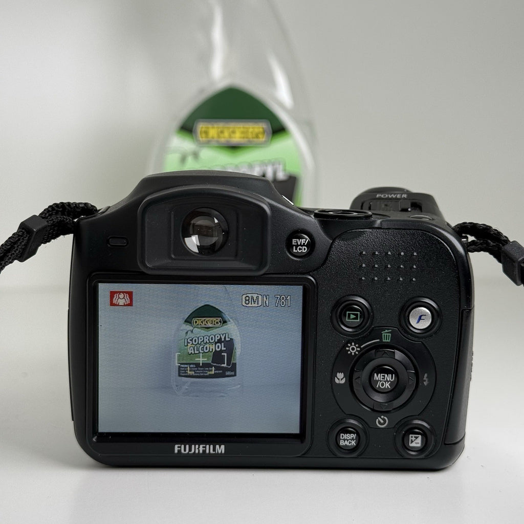 Fujifilm Finepix S5800 Black Compact Digital Camera + Carry Bag