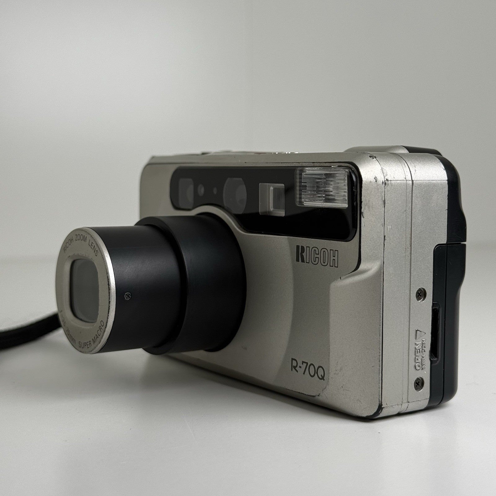 Ricoh R-70Q Camera 35mm Point and Shoot Film Camera