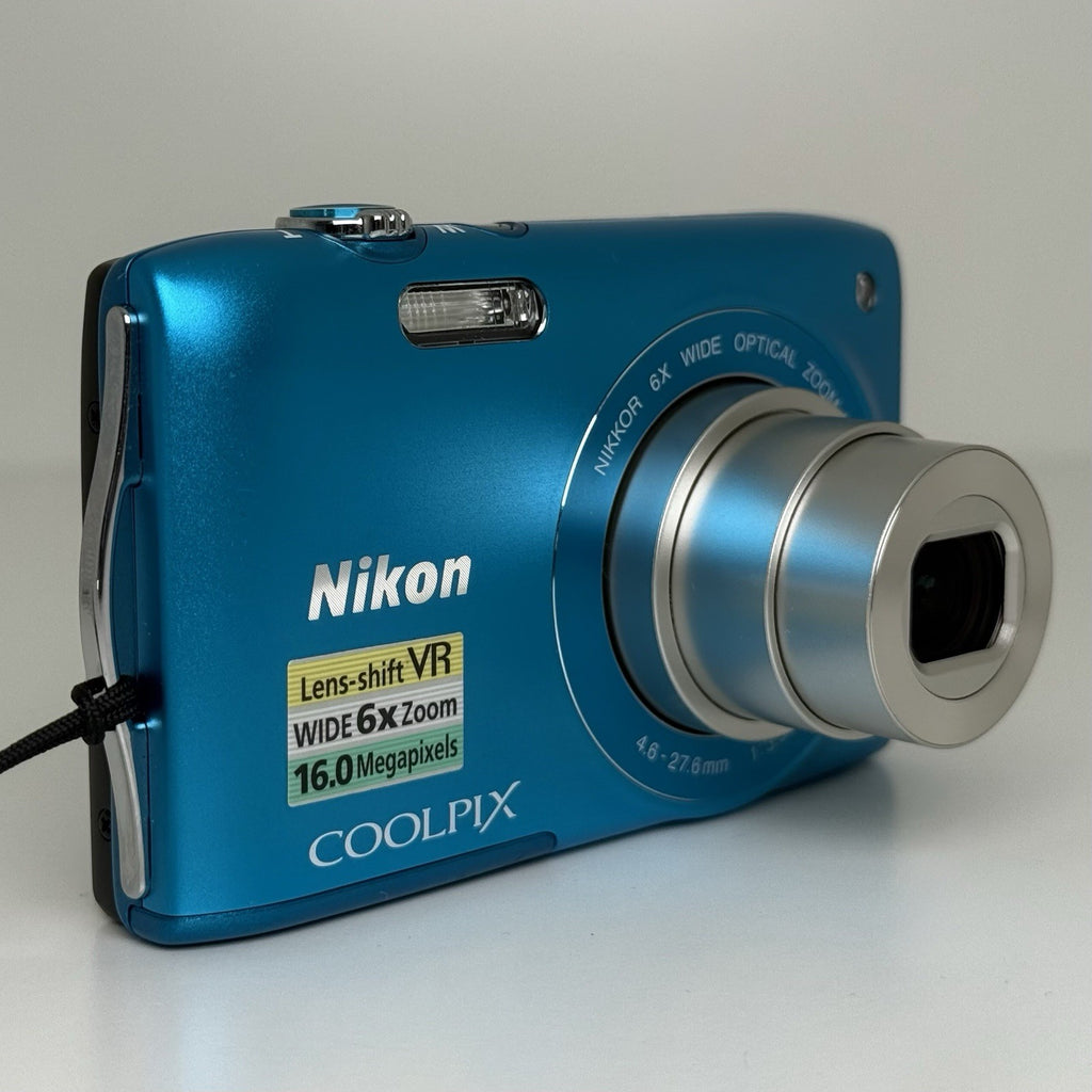 Nikon Coolpix S3300 Blue Teal Compact Digital Camera
