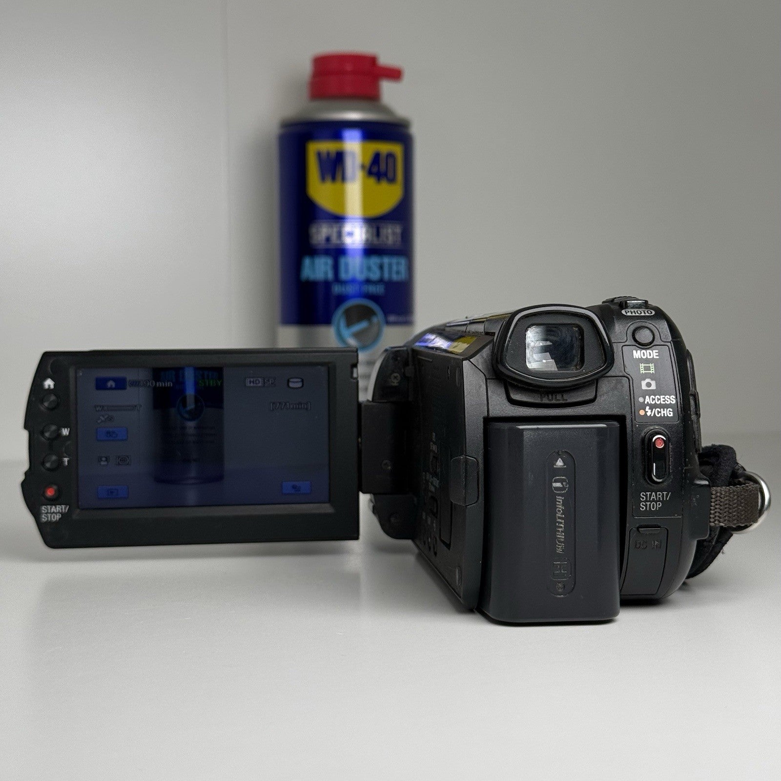 Sony Handycam HDR-XR500 Black Compact Camcorder + Accessories