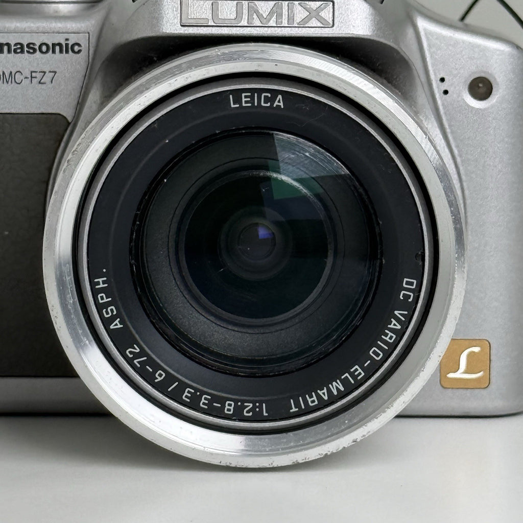 Panasonic Lumix DMC-FZ7 Silver Digital Camera + Battery&Charger