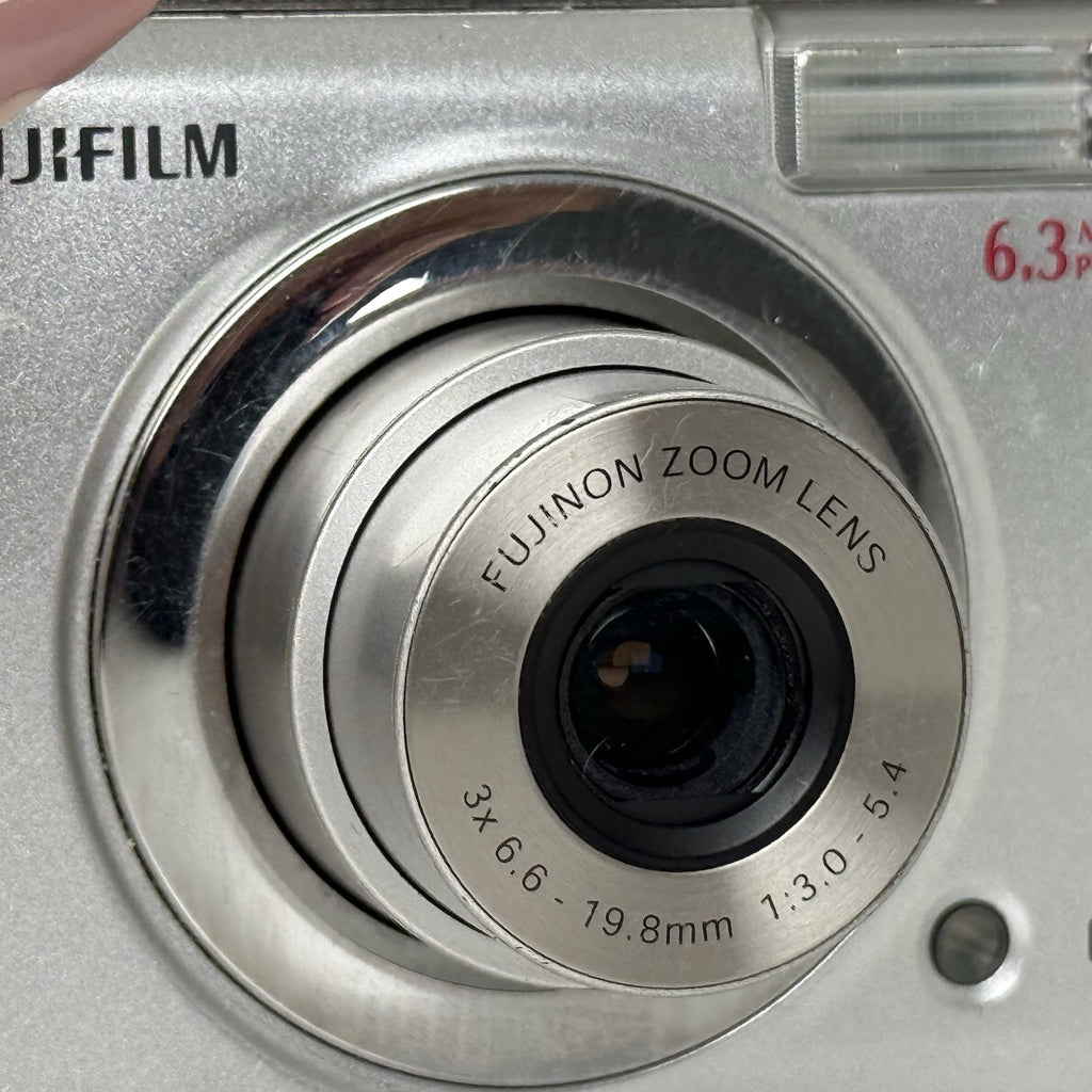Fujifilm FinePix A610 Silver Compact Digital Camera