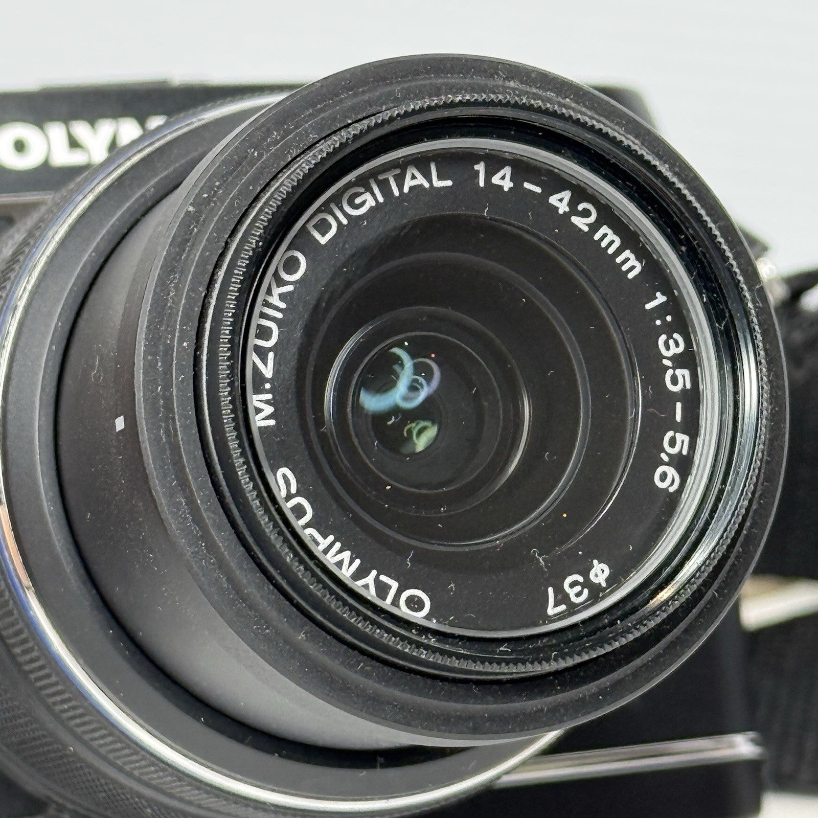 Olympus Pen E-P3 Black Mirrorless Camera + 14-42mm Camera Lens