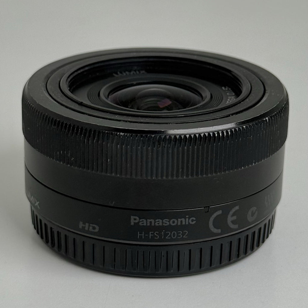 Panasonic Lumix 12-32mm F3.5-5.6 Camera Lens Black H-FS12032 FOR PARTS ONLY!