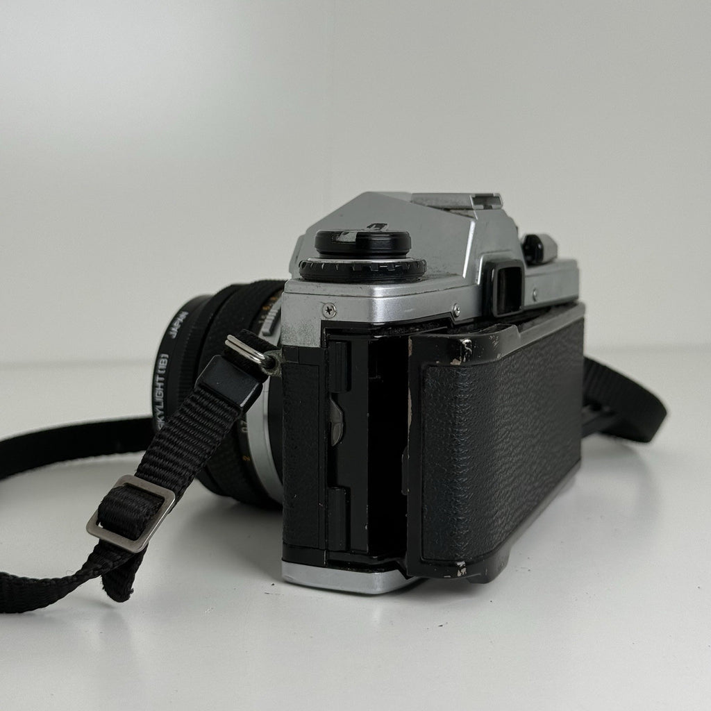 Olympus OM10 35mm Film SLR Camera w/ Olympus 50mm f1.8 Lens