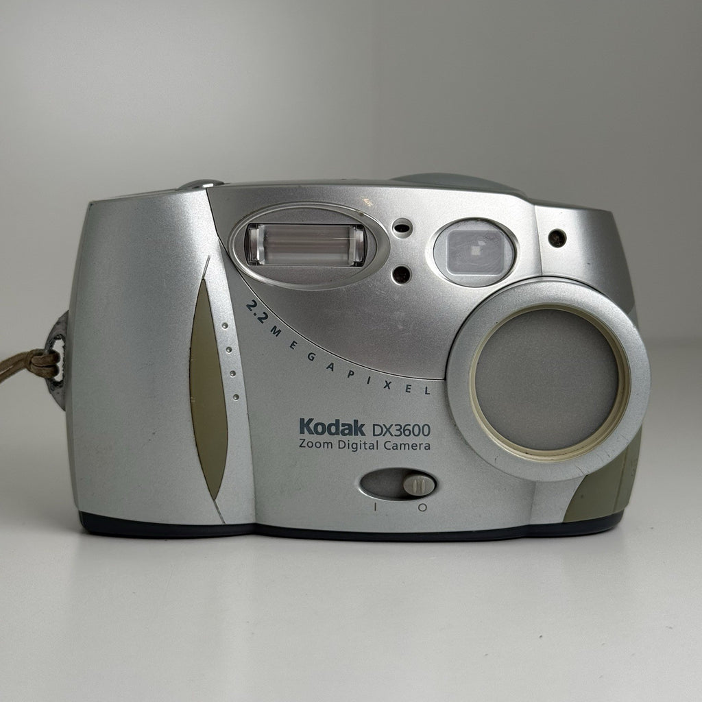 Kodak DX3600 Silver Compact Digital Camera + Case