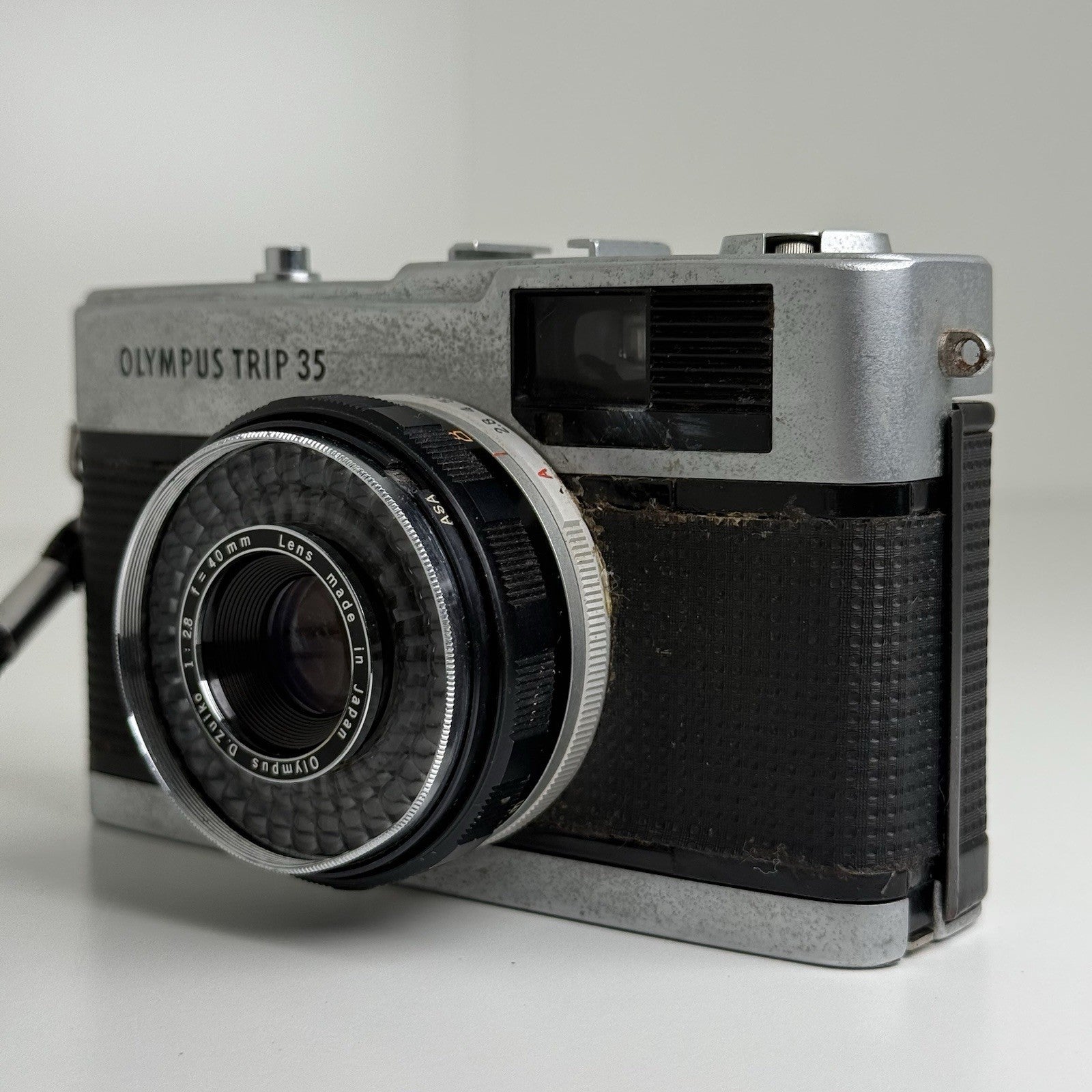 Olympus Trip 35 Point & Shoot Compact 35mm Film Camera