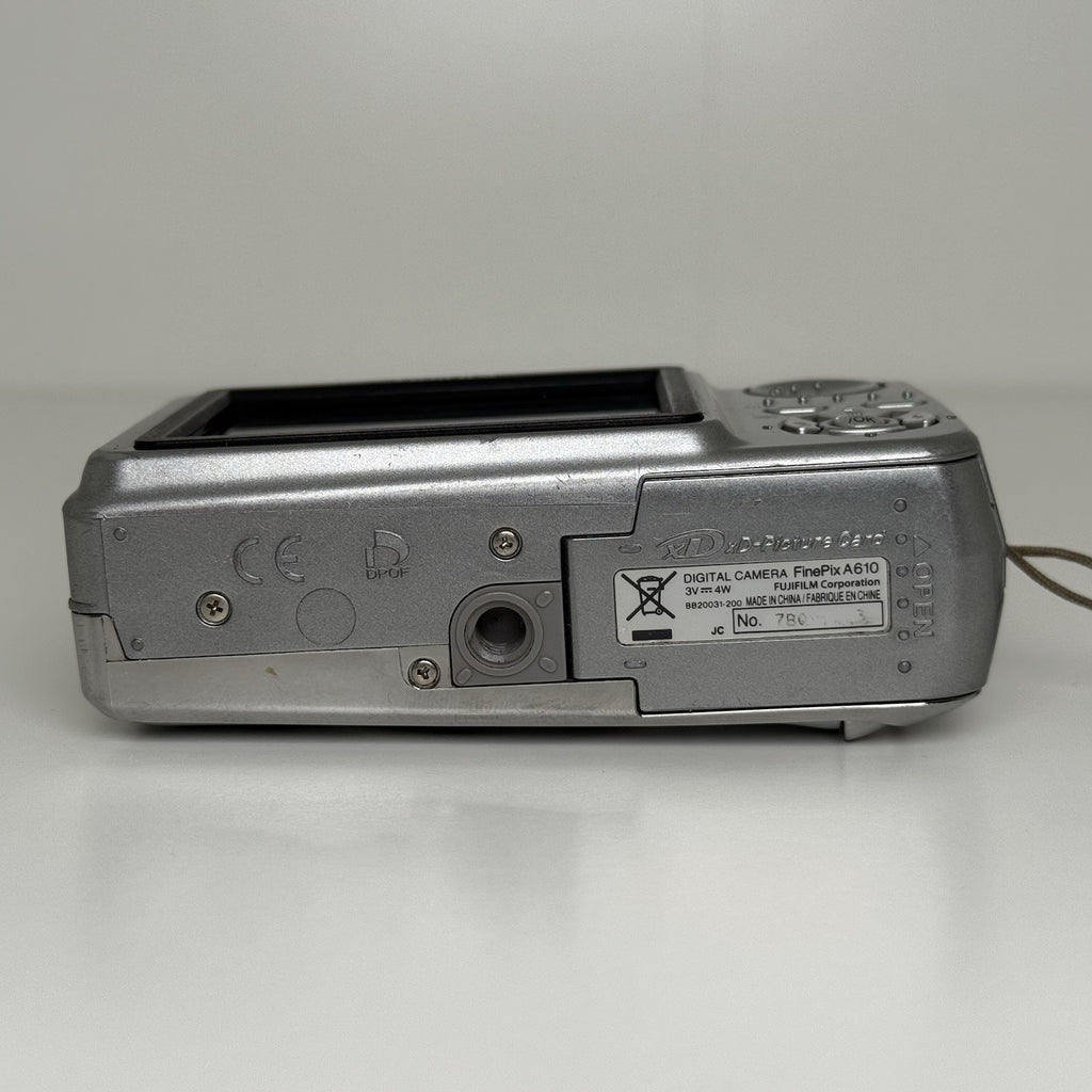Fujifilm FinePix A610 Silver Compact Digital Camera