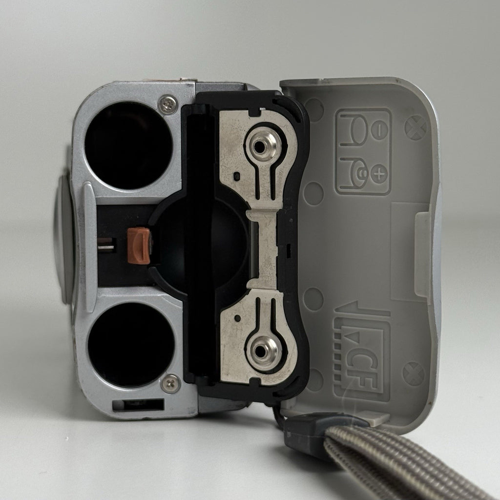 Canon PowerShot A300 Silver Compact Digital Camera FOR PARTS ONLY!