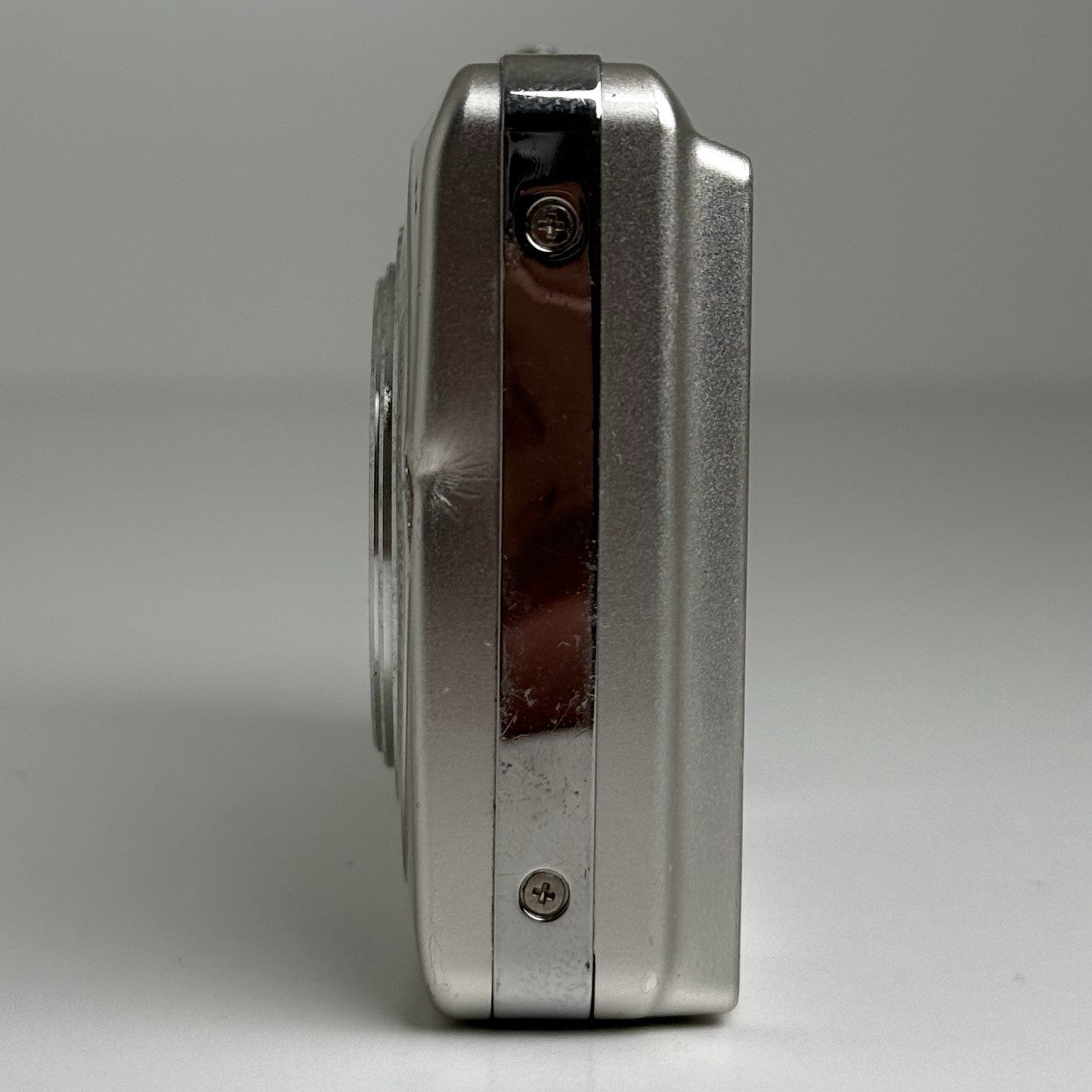 Olympus Stylus Mju 5010 Silver Compact Digital Camera FOR PARTS ONLY!