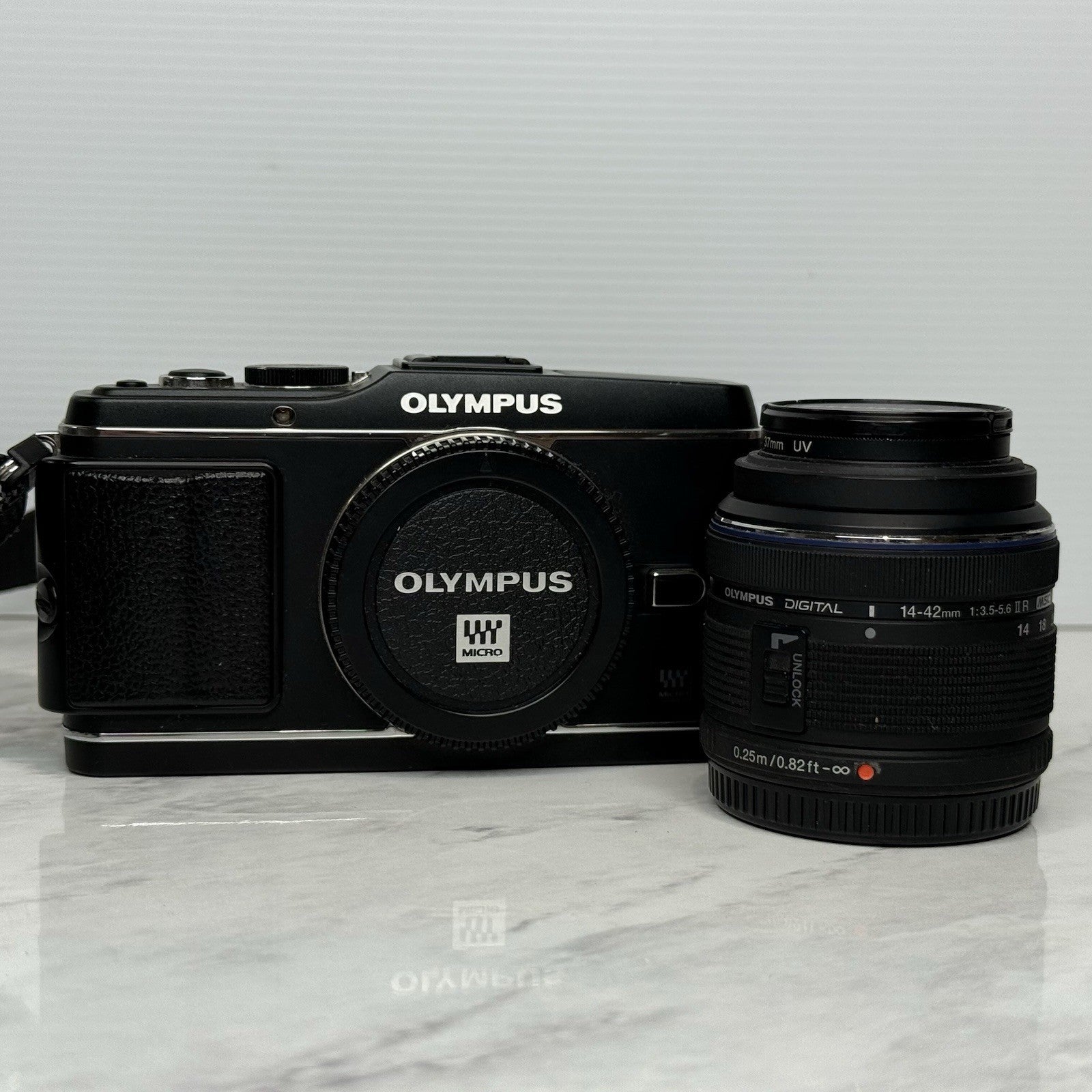Olympus Pen E-P3 Black Mirrorless Camera + 14-42mm Camera Lens