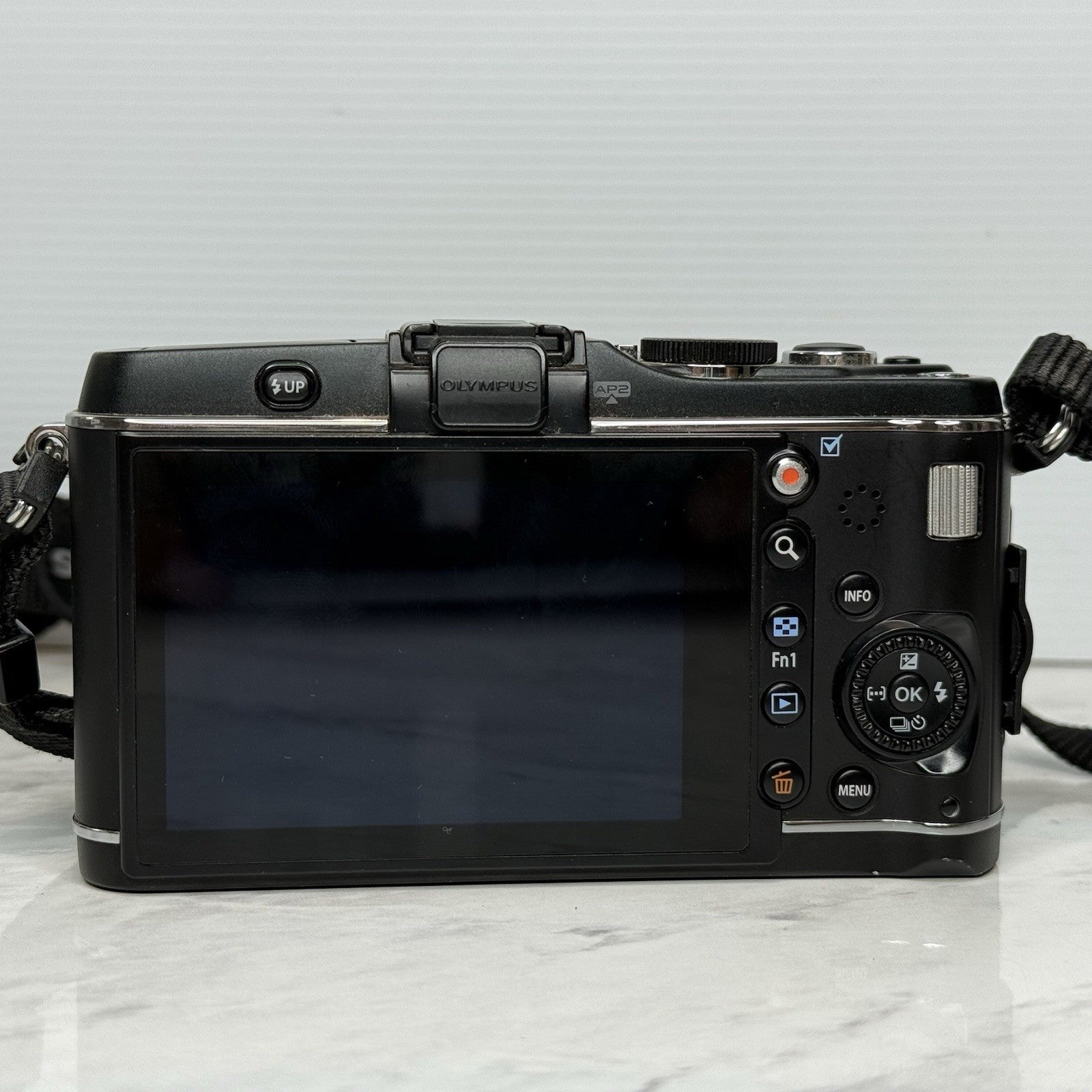 Olympus Pen E-P3 Black Mirrorless Camera + 14-42mm Camera Lens