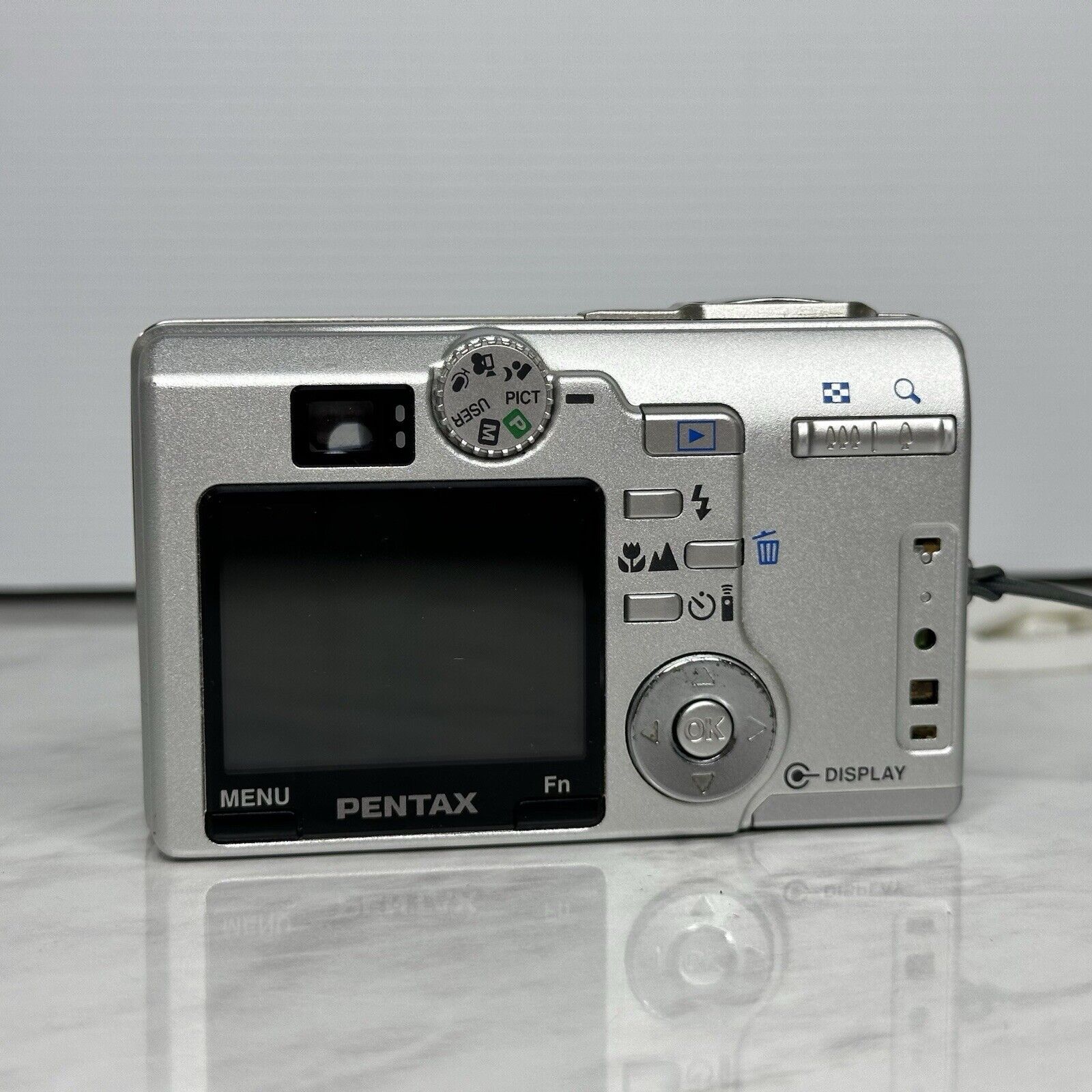 Pentax Optio SV Silver Compact Digital Camera FOR PARTS ONLY!