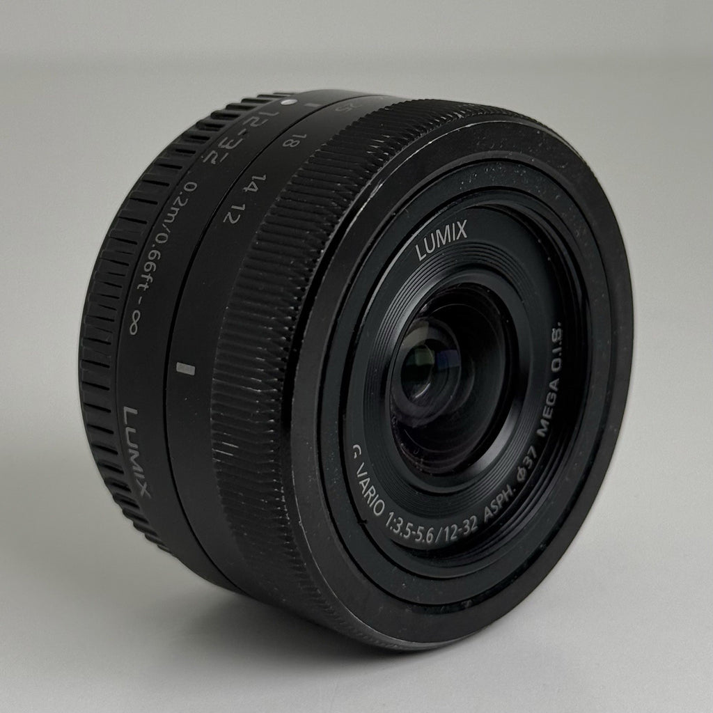 Panasonic Lumix 12-32mm F3.5-5.6 Camera Lens Black H-FS12032 FOR PARTS ONLY!