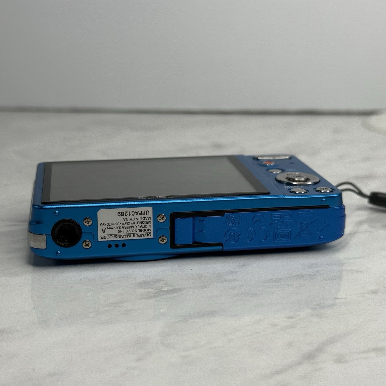 Olympus VG-140 Blue Compact Digital Camera