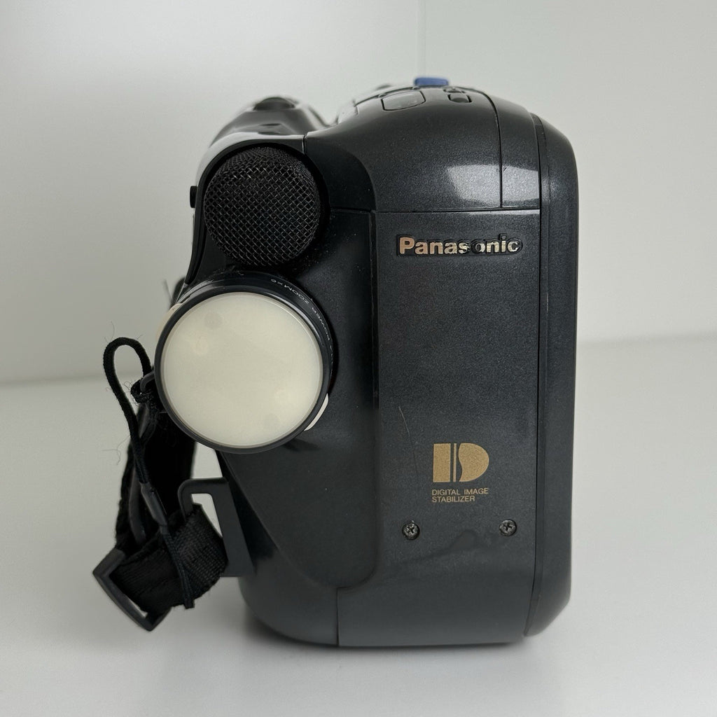 Panasonic NV-S1 VHS-C Cassette Movie Camera with 2x Batteries & Bag