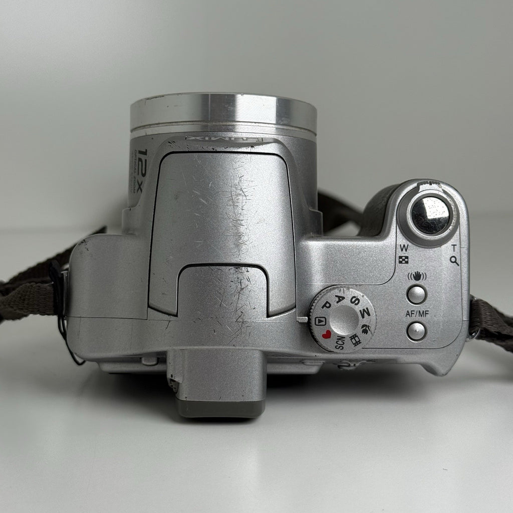 Panasonic Lumix DMC-FZ7 Silver Digital Camera + Battery&Charger