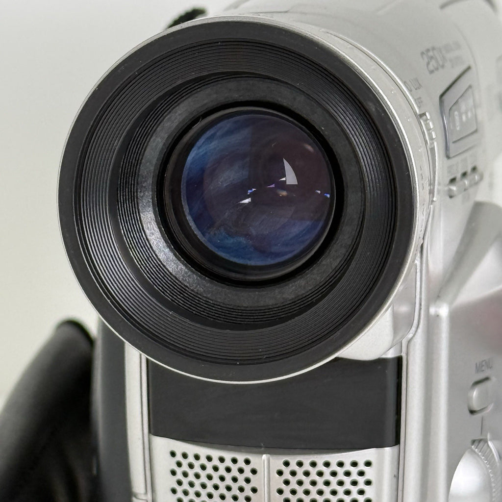 Panasonic NV-VZ10 VHS-C Camcorder Camera + Battery & Charger