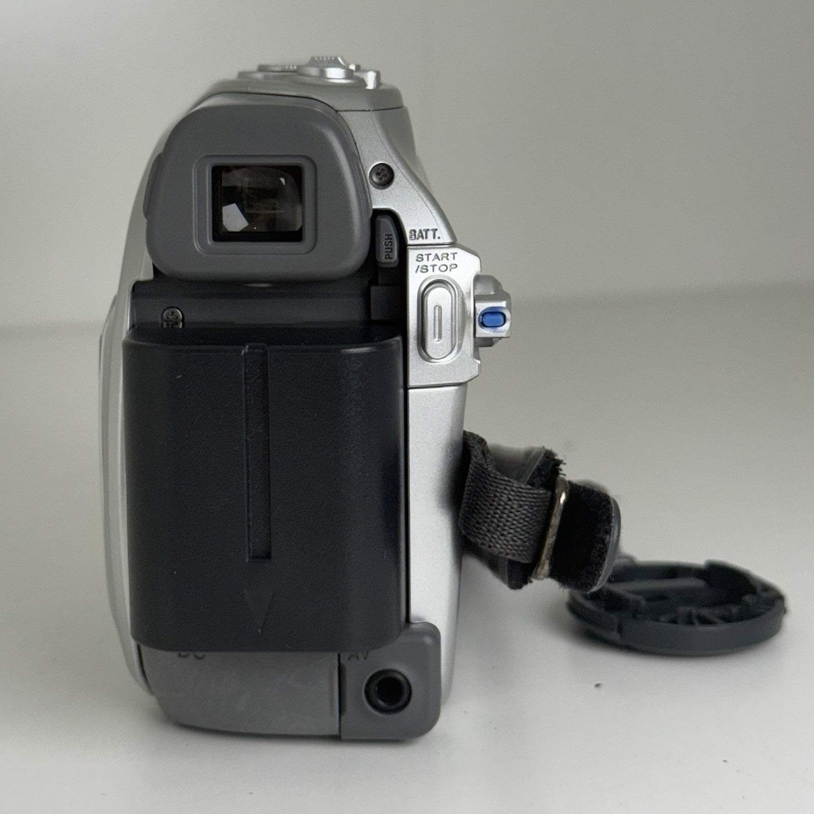 JVC GR-D370AA MiniDV Camcorder with Battery UNTESTED!