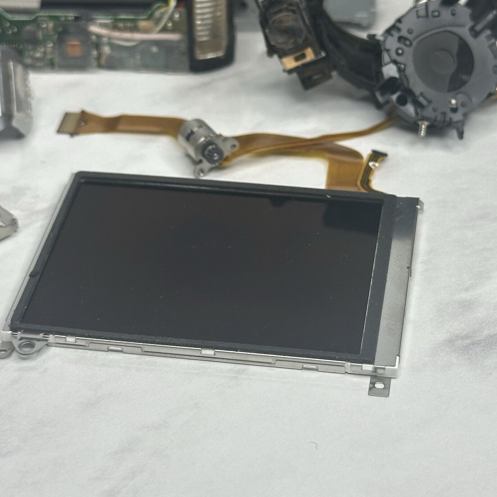 Canon IXUS 95 IS Digital Camera PARTS ONLY