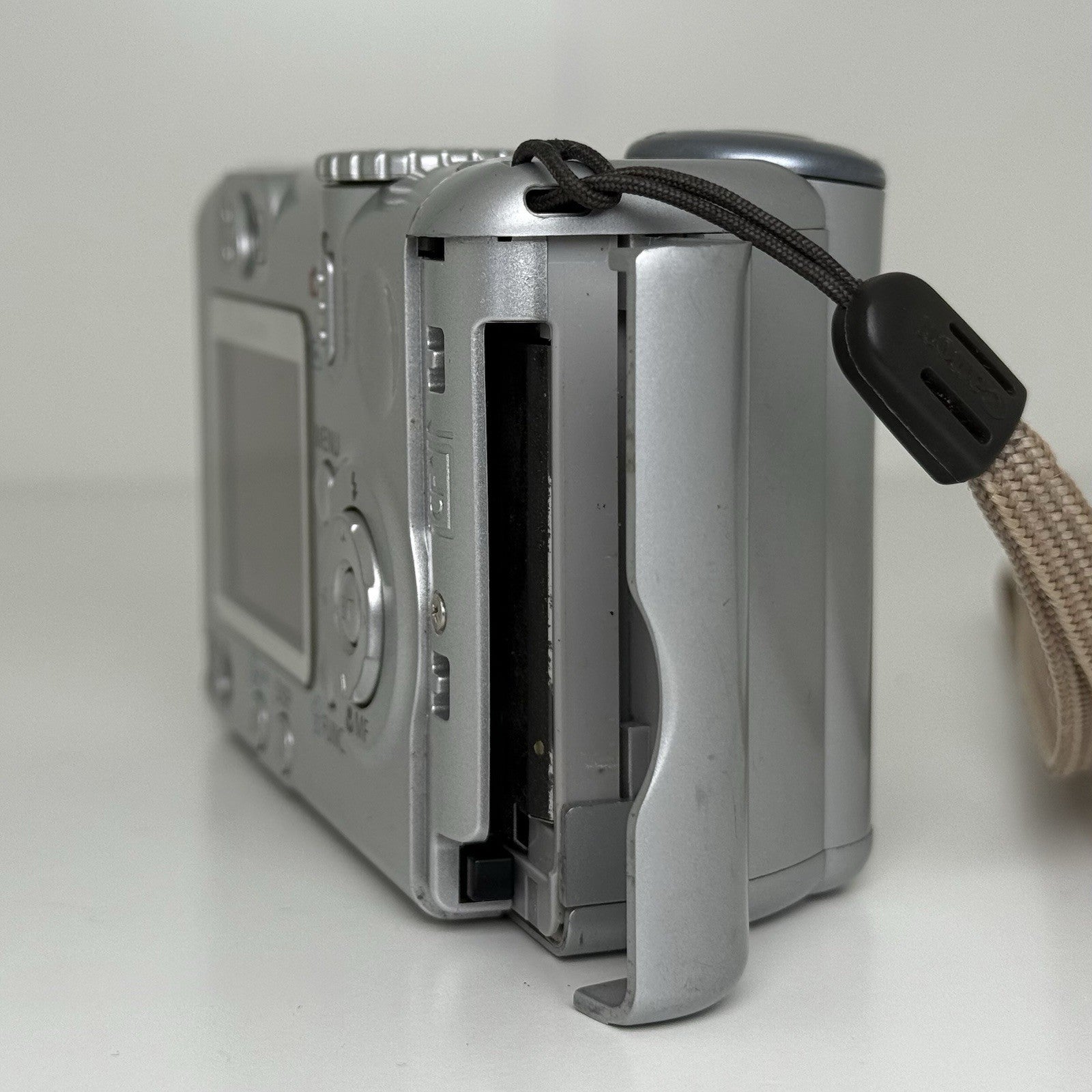 Canon PowerShot A75 Silver Compact Digital Camera PARTS!