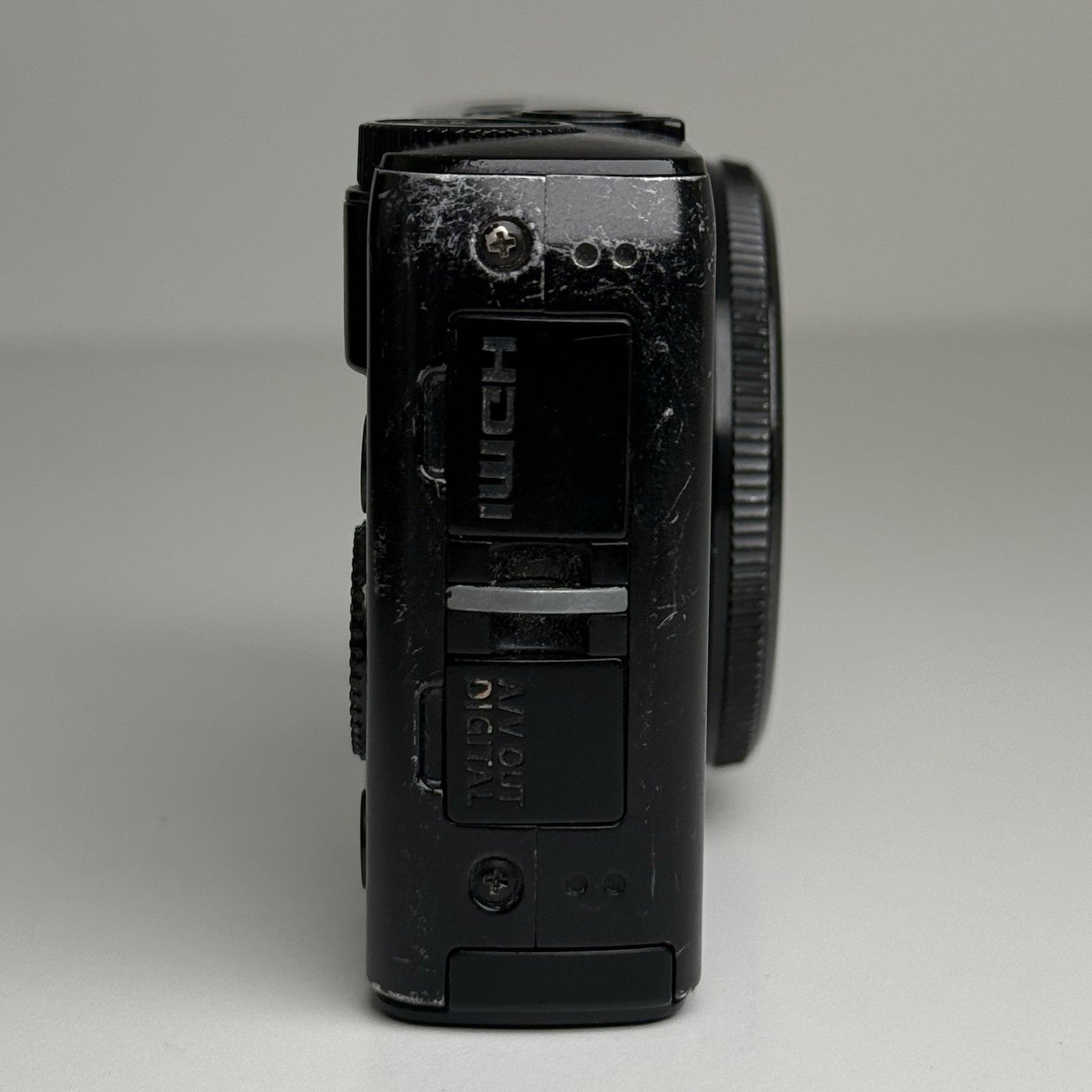 Canon PowerShot S90 Black Compact Digital Camera + Charger