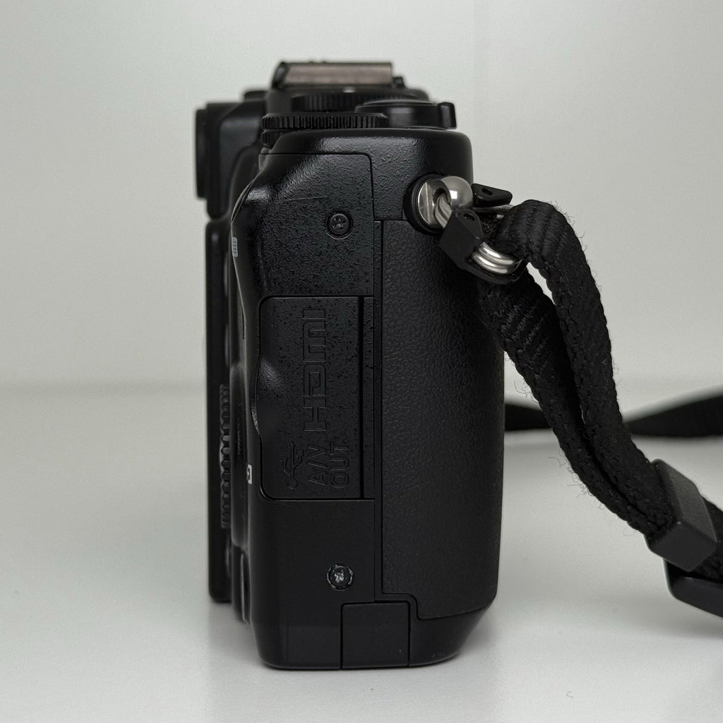 Nikon Coolpix P7000 Black Digital Camera