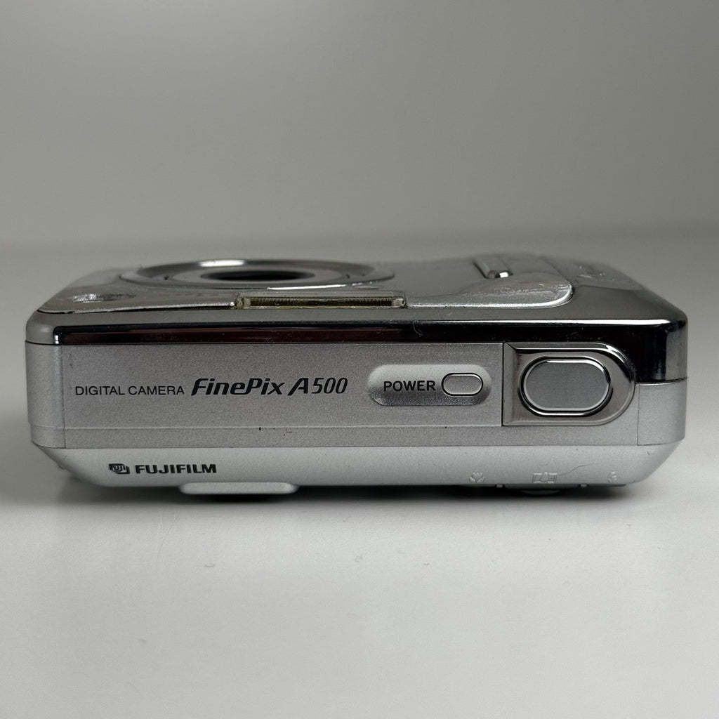 Fujifilm Finepix A500 Silver Compact Digital Camera UNTESTED FOR PARTS ONLY!