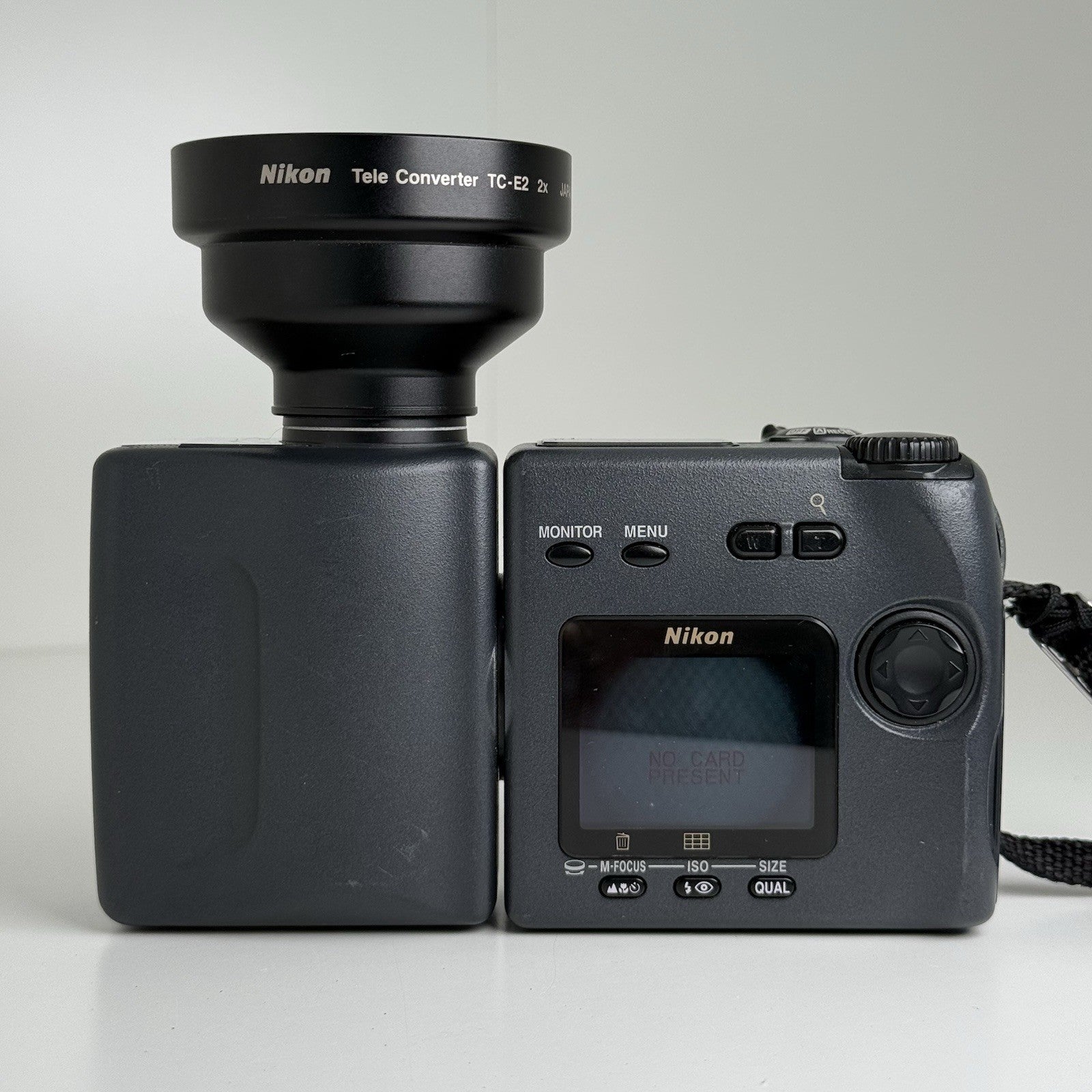 Nikon Coolpix E990 Grey Digital Camera + Tele Converter TC-E2 2x