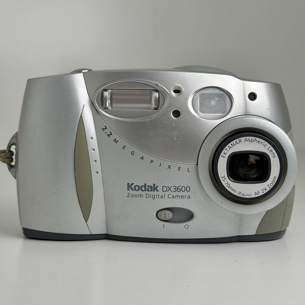Kodak DX3600 Silver Compact Digital Camera + Case