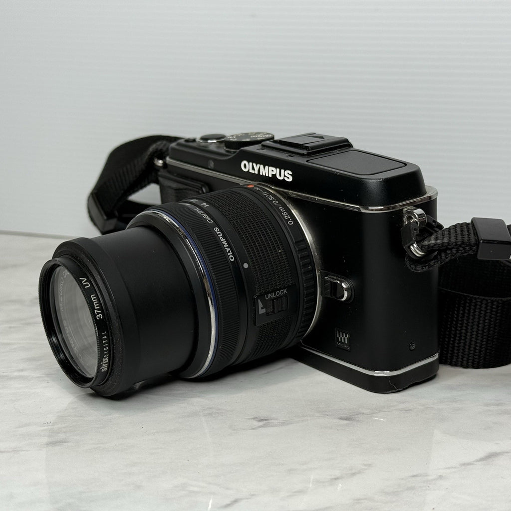 Olympus Pen E-P3 Black Mirrorless Camera + 14-42mm Camera Lens