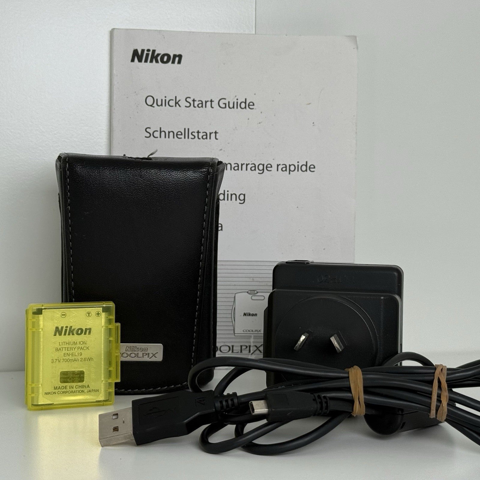 Nikon Coolpix S3300 Blue Teal Compact Digital Camera