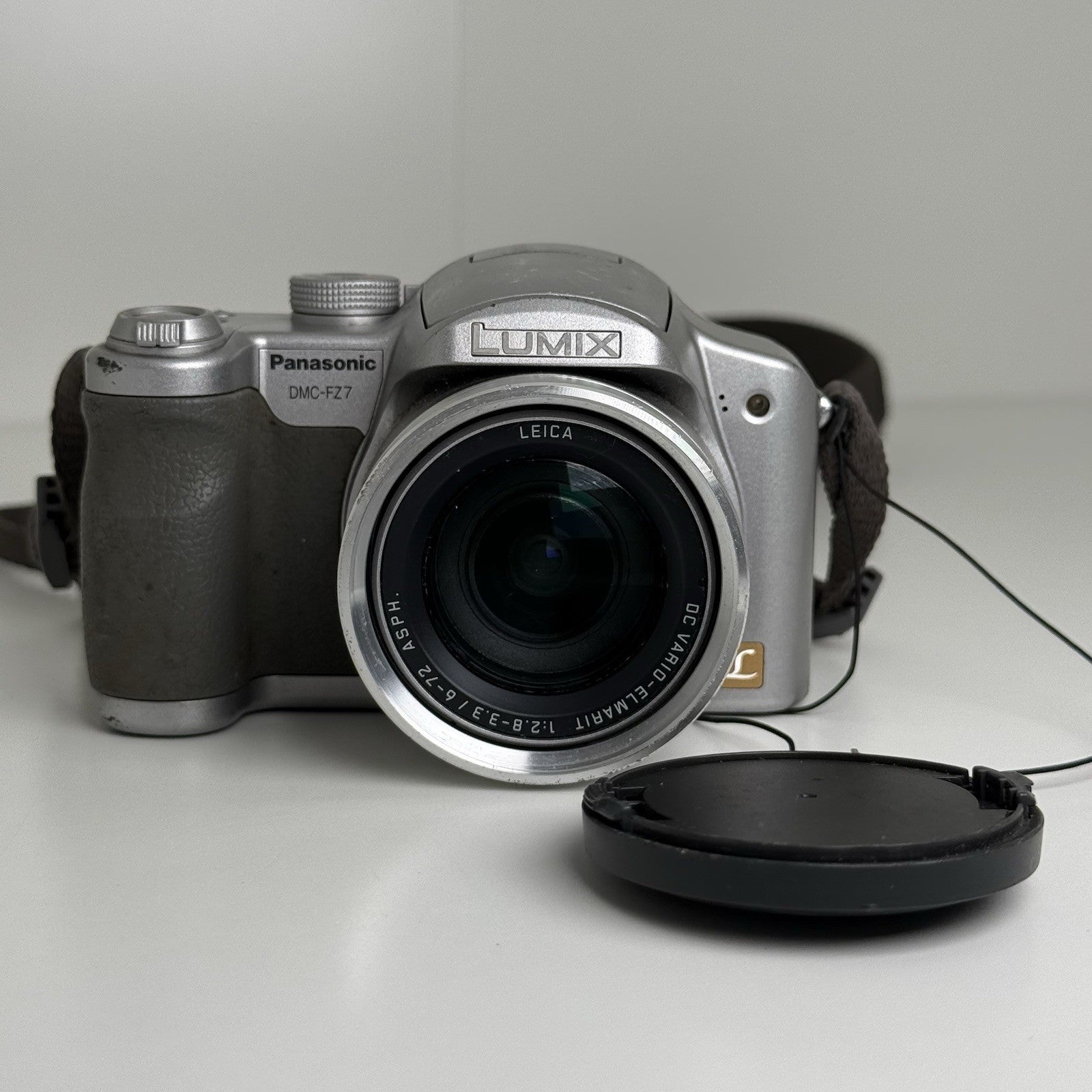Panasonic Lumix DMC-FZ7 Silver Digital Camera + Battery&Charger