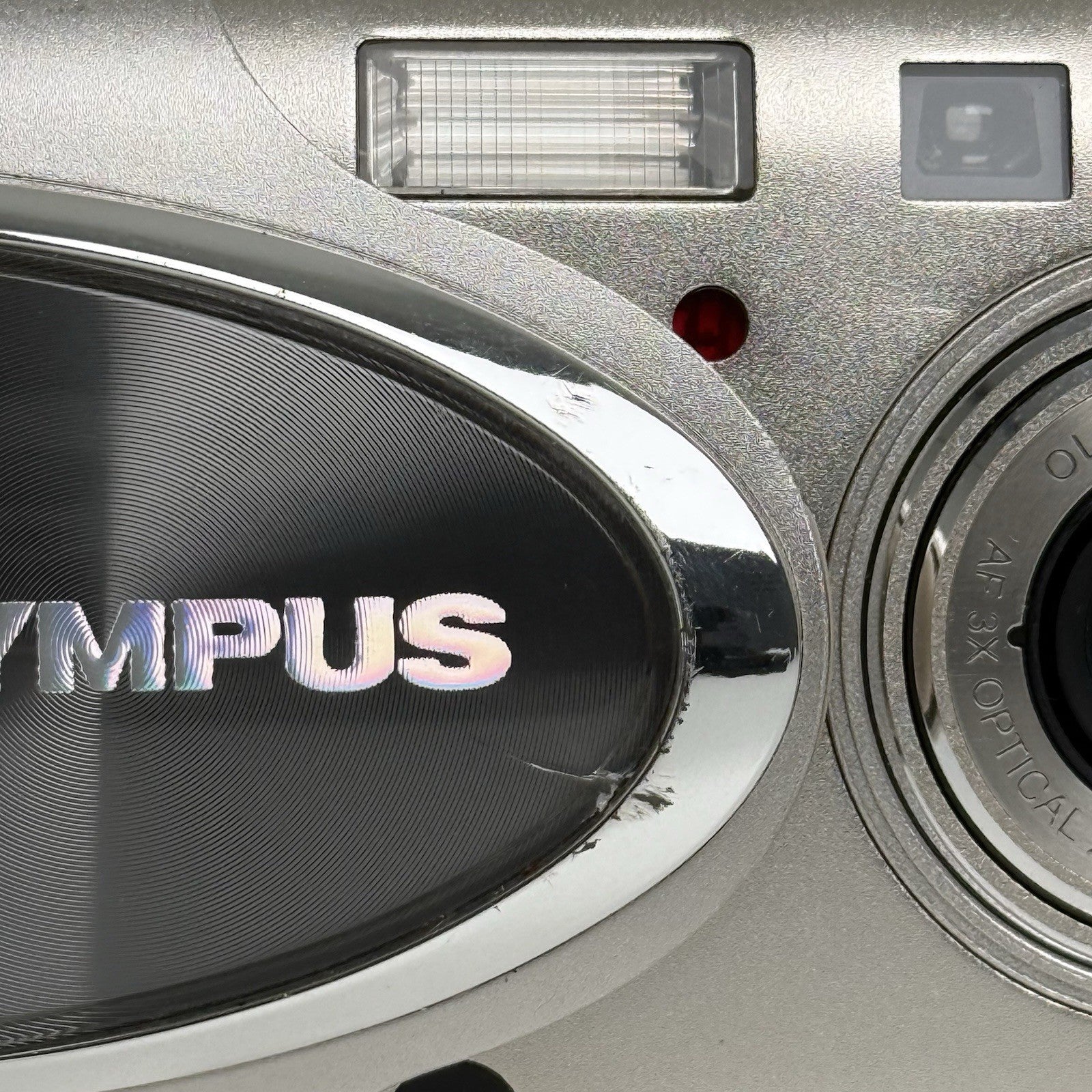 Olympus Stylus 410 Champagne Compact Digital Camera + Battery