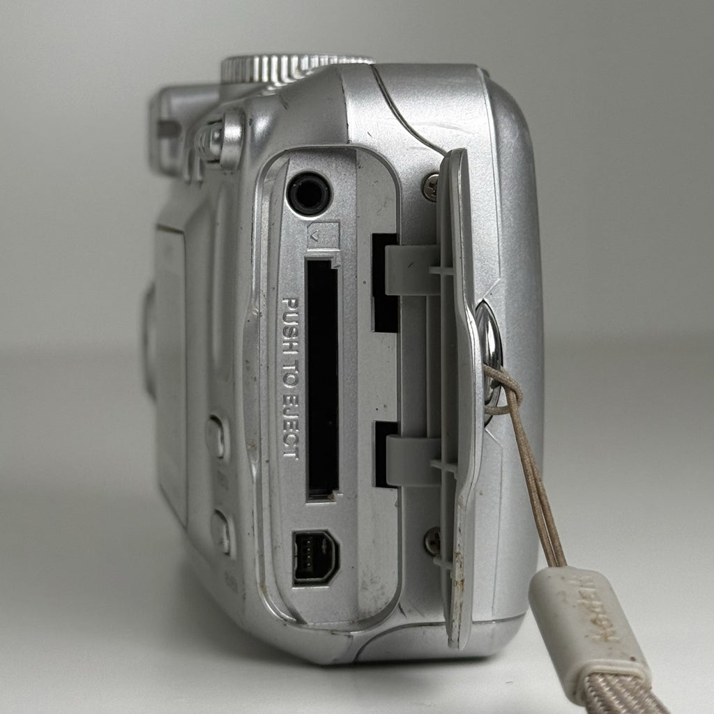 Kodak EasyShare CX7430 Silver Compact Digital Camera