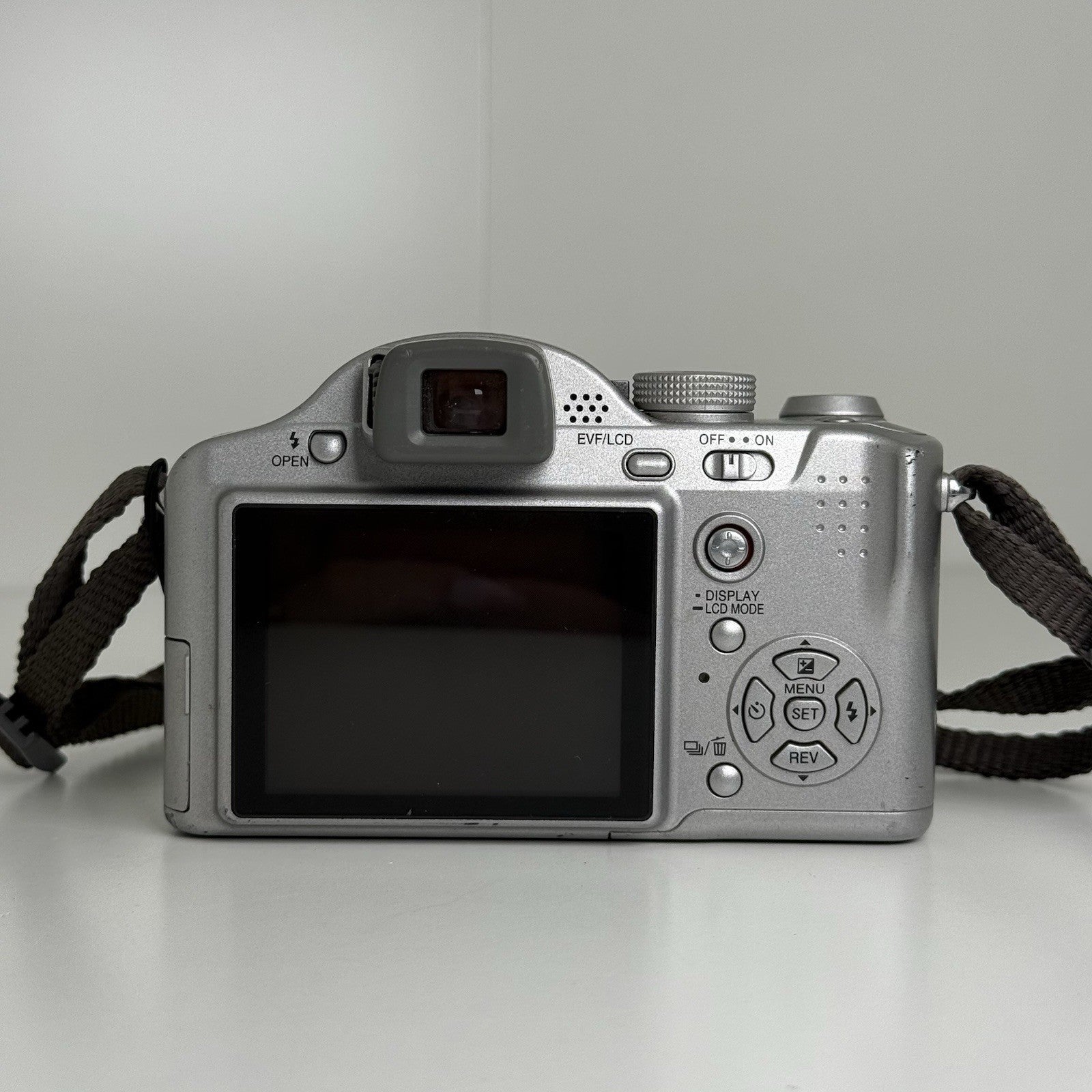 Panasonic Lumix DMC-FZ7 Silver Digital Camera + Battery&Charger