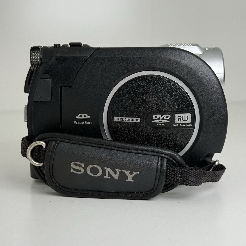 Sony Handycam DCR-DVD610 Mini DVD Camcorder Camera w/ Battery