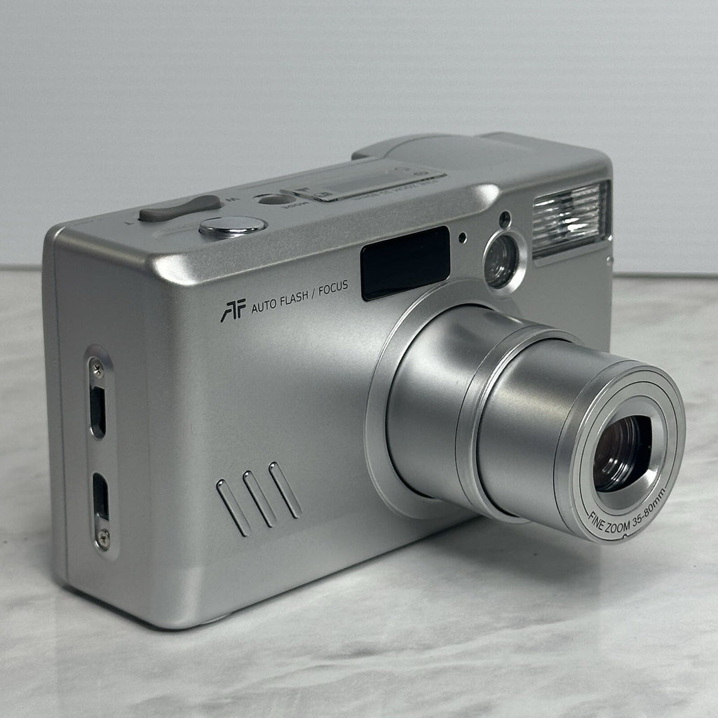 Chinon M-6200 35mm Film Silver Camera